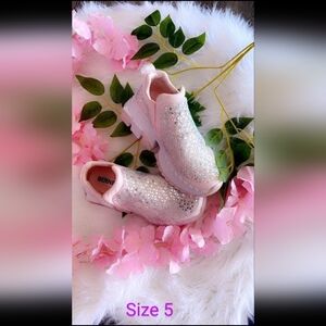 Presto Light weight Slip On Sneakers